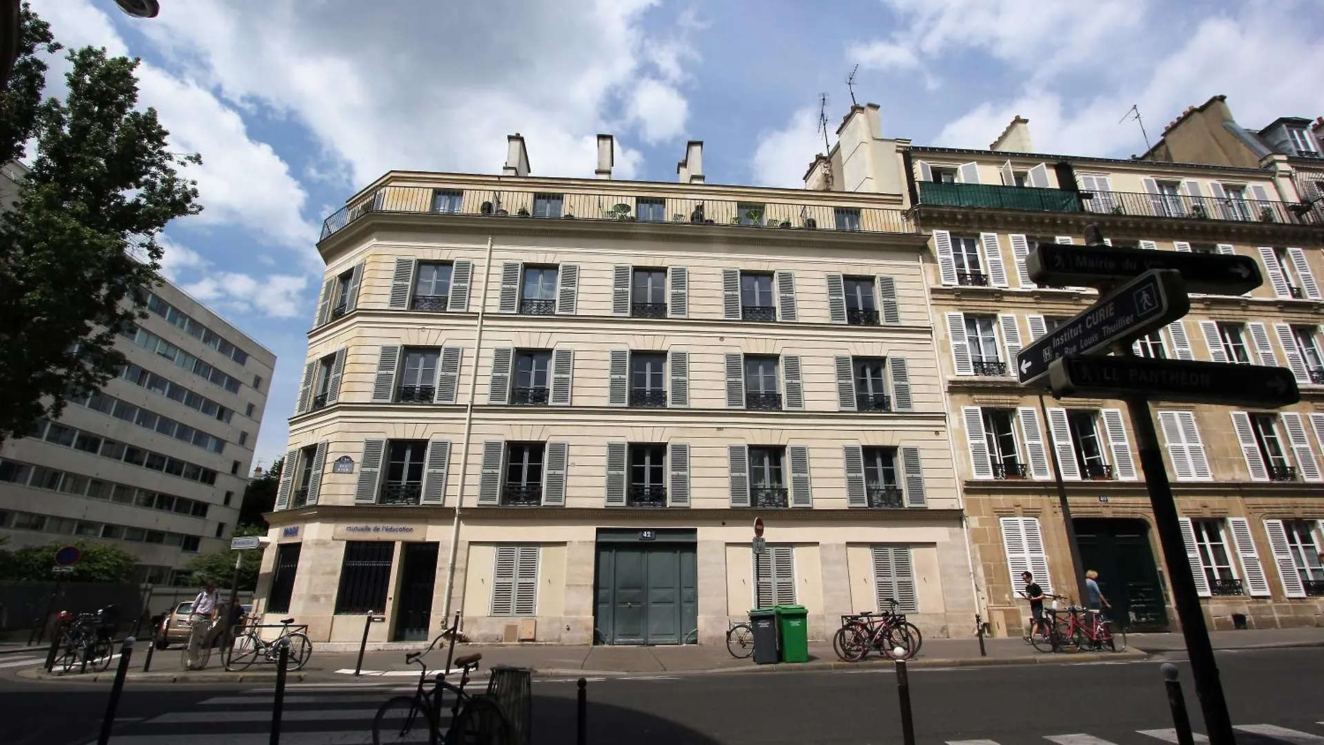 アパート Appartement 5 Chambres Au Dernier Etage パリ フランス